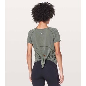 Lululemon Open Up Tie Back Tee Heathered Camo Green Sz 4